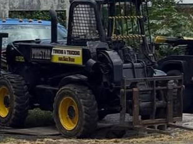 The ProStar JCB 520 telescopic forklift with yellow wheels
